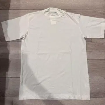 [ 미사용 새상품 ] UNITED ARROWS 모크넥 T셔츠