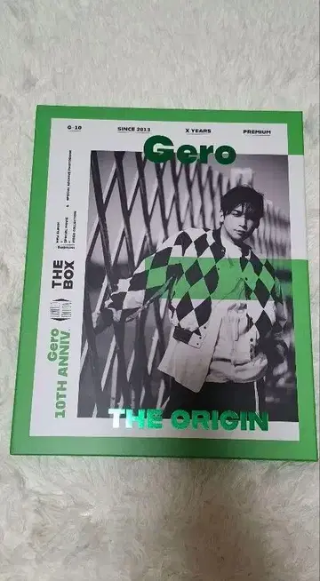 Gero 10TH ANNIV. THE BOX [ 캔뱃지 부착 ]