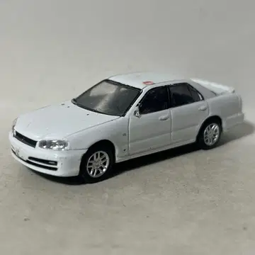 토미카 리미티드 빈티지 네오 닛산 스카이라인 25GT-V er34