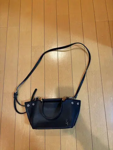 사만사 베가 블랙 숄더백