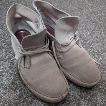 CLARKS ORIGINALS 베이지 부츠