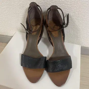 INDIVIDUAL 라보키고시 23힐샌들 블랙과 브라운 8cm