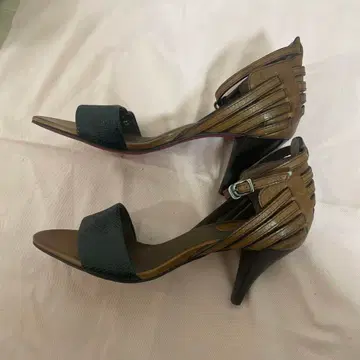 INDIVIDUAL 라보키고시 23힐샌들 블랙과 브라운 8cm