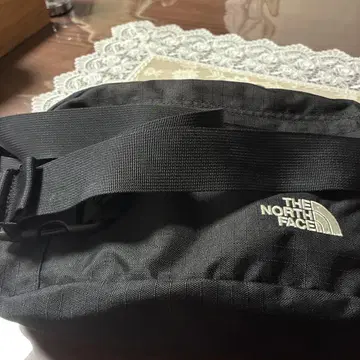 THE NORTH FACE 바디백 블랙