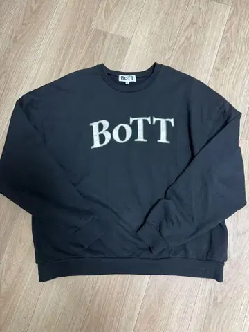 [ 새상품급 ] BOTT 블랙 맨투맨 발송 24시간 이내 계속