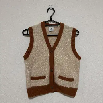 6(ROKU) TRIANGLE JACQUARD KNIT VEST