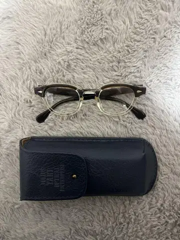 JULIUS TART OPTICAL AR