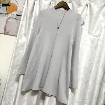 [ 새상품급 ] 다마 컬렉션 *리브 플레어 니트 LL