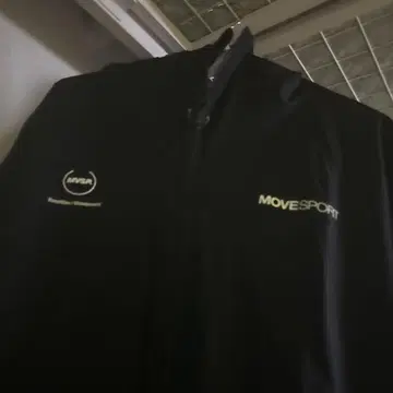 MOVE SPORT 블랙 자켓