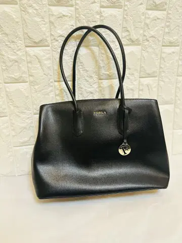 [미사용 새상품][FURLA] 블랙 가죽 토트백