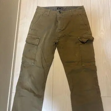 BEAMS 카고 팬츠
