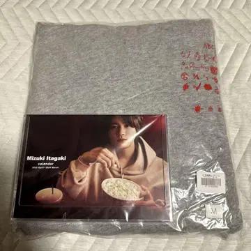 이타가키 미즈키 후드티