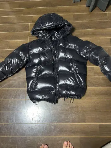 광택 있는 블랙 다운 자켓 ZARA 다운 반질반질 다운 uk us