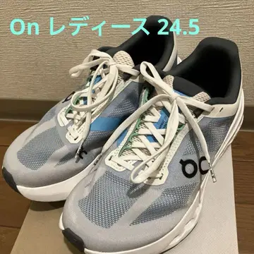 On 여성용 Cloudsurfer Next Wide 24.5 새상품급