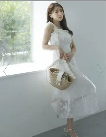 스나이델 블레이드 리본 자카드 원피스