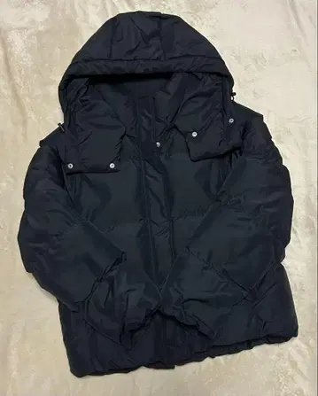 GU 새상품급 블랙 다운 자켓