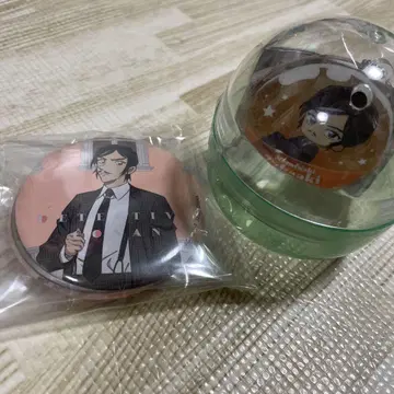 타카아키 코타카 키링과 캔뱃지