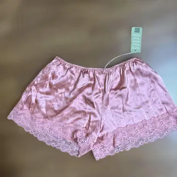 새상품 intimissimi 핑크 실크 새틴 숏팬츠 레이스 포함