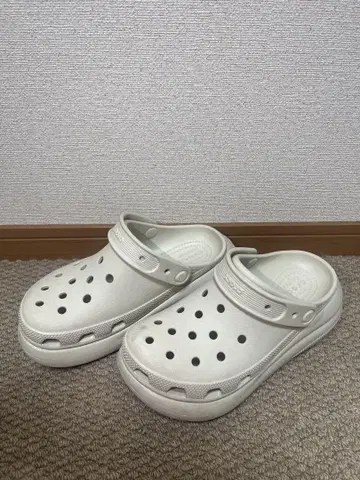 Crocs 화이트 크로그 샌들