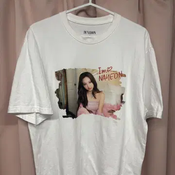 IMNAYEON 나연 티셔츠 초레어