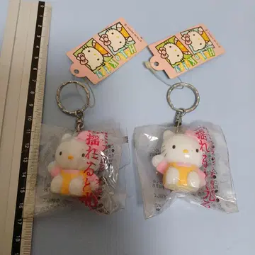 헬로키티 레트로 흔들면 빛나는 키링