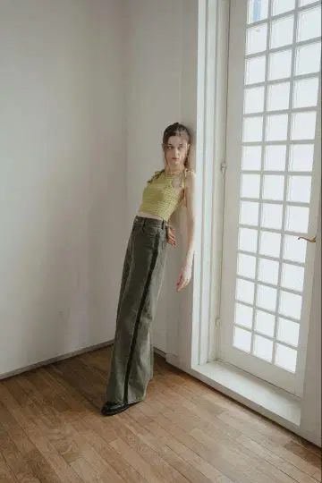 PINUE 사이드 라인 데님 팬츠 (BLACK)