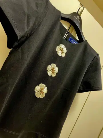 M'S GRACY 꽃 자수 반팔 티셔츠