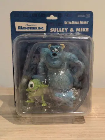 UDF(울트라 디테일 피규어) Pixar 설리 & 마이크
