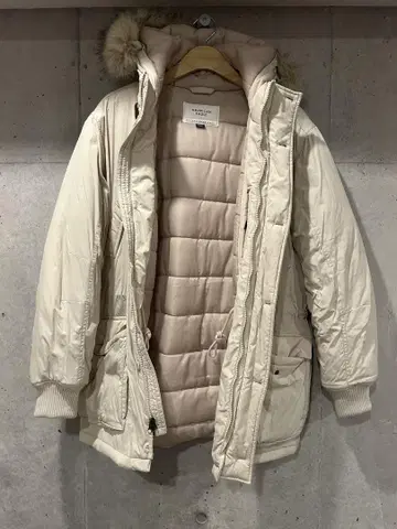 AMERICAN EAGLE 베이지 다운 자켓