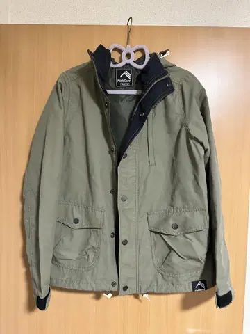 카키 마운틴 파카 발수
