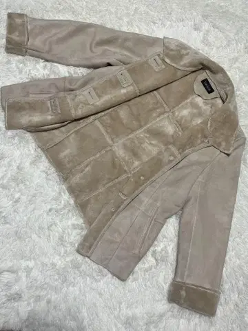 GRADE 무스탕 코트 베이지 숏 기장