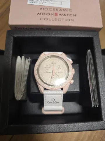 Bioceramic MoonSwatch Collection 핑크