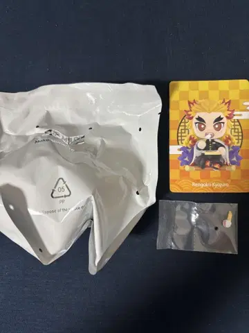 POP MART 렌고쿠 쿄쥬로 피규어