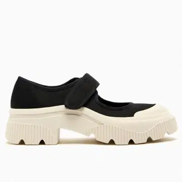 ZARA 트랙 밑창 플랫 스니커즈