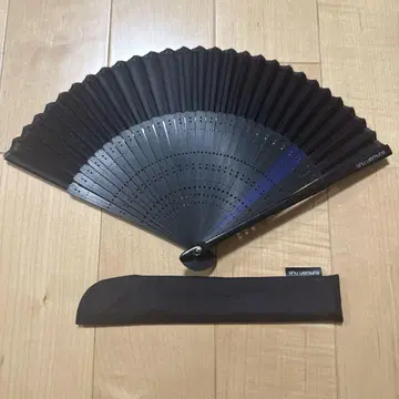 슈에무라 블랙 컬러 부채 수납 케이스 포함
