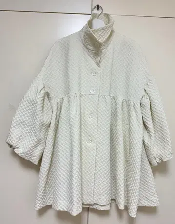 퀼팅 화이트 자켓
