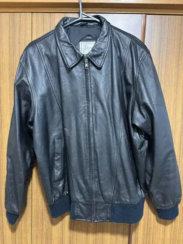 Gleeman 블랙 가죽 자켓