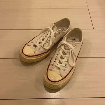 척테일러 화이트