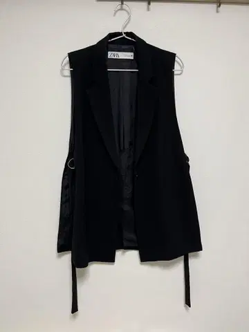 ZARA 사이드 슬릿 베스트