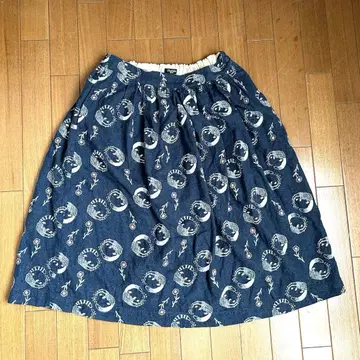 marble SUD 아나구마 자수 스커트