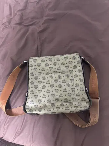 MCM 로고 프린트 숄더백