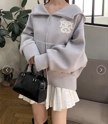 볼륨 후드티