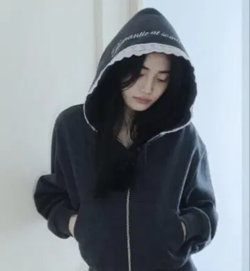 smyeon 스미 레이스 컴팩트 지퍼 후디 후드티 블랙