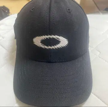 00s OAKLEY software cap