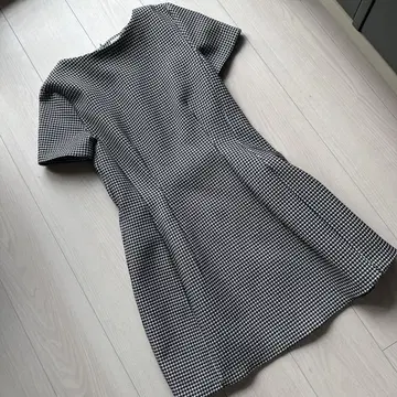 ZARA 체크 무늬 반팔 무릎 기장 원피스 하운드투스 체크 패턴