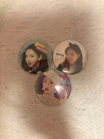 NAYEON 캔뱃지 3개 세트