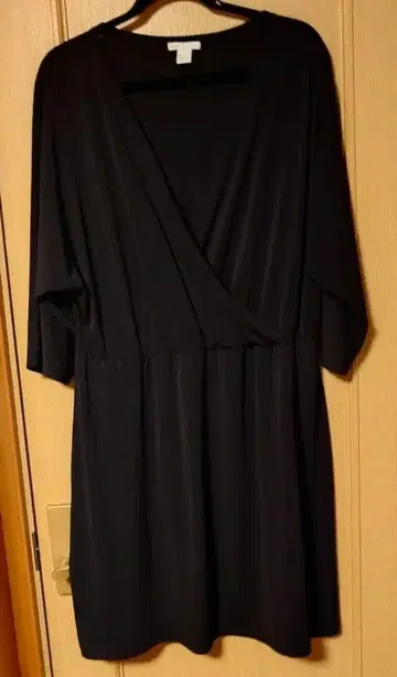 H&M 새상품급 블랙 무릎 기장 원피스 XL