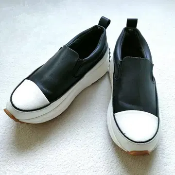 비어즐리 TREKK 밑창 가죽 슬립온 블랙 24cm