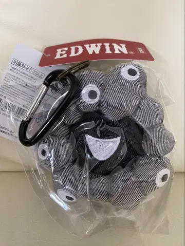 미야쿠미야쿠 EDWIN 콜라보 마스코트 페이스