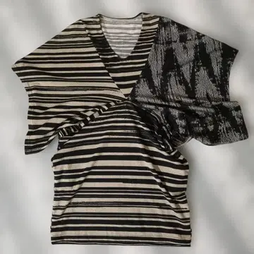 antiqua patterntorso 변형 V넥 튜닉